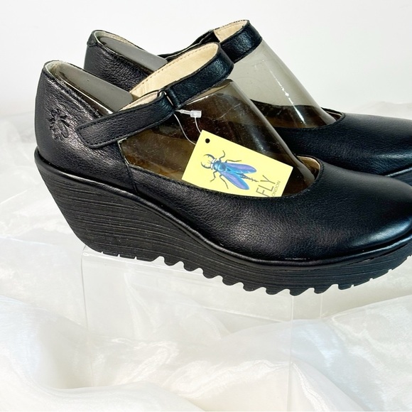 FLY LONDON Women’s Mary Jane Wedge Shoe! Made in Portugal 39 8 81/2
BAWO543FLY - Picture 2 of 13